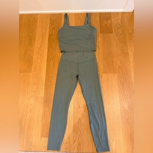 Vuori Olive Green High-Rise Leggings with Matching Crop Tank